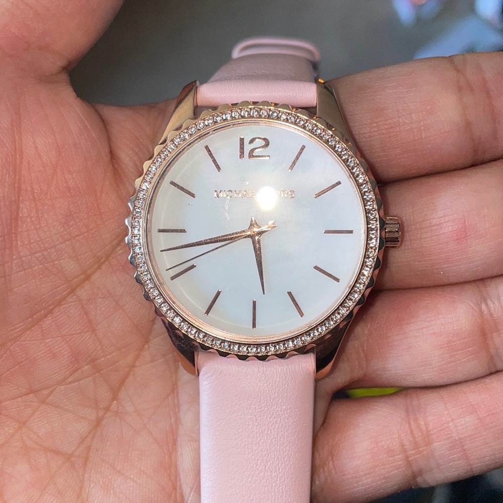 Mk watch